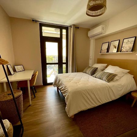 Tres Bel Appartement Central, Au Calme Avec Balneo Perpignan Exterior photo