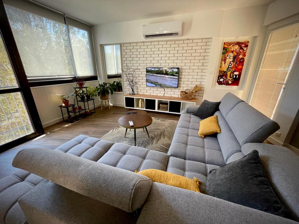 Tres Bel Appartement Central, Au Calme Avec Balneo Perpignan Exterior photo
